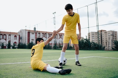 مباراة ليفربول وتوتنهام أمسمواجهة ملتهبة في الدوري الإنجليزي